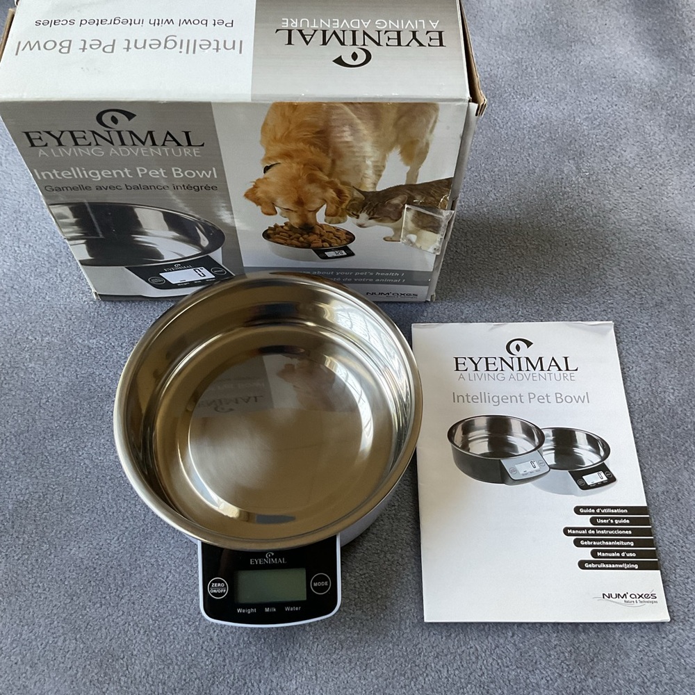 New in Box EYENIMAL Intelligent Pet Bowl White & Stainless Steel